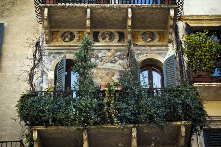 balcony-with-flowers15-1024x682