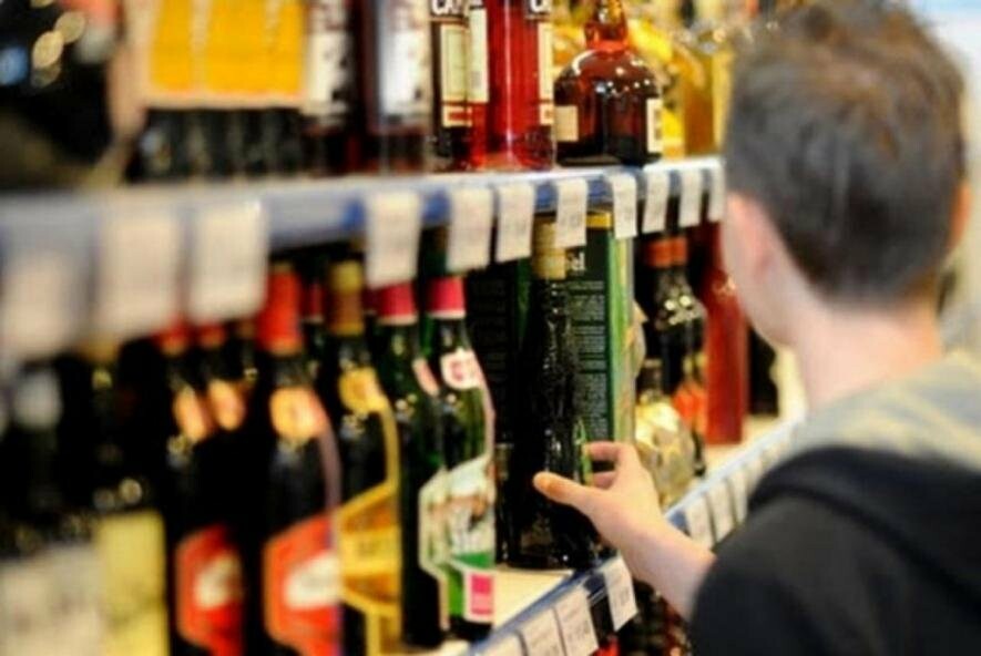 На Прикарпатті дозволили продаж міцного алкоголю до 21 години - наказ ОВА