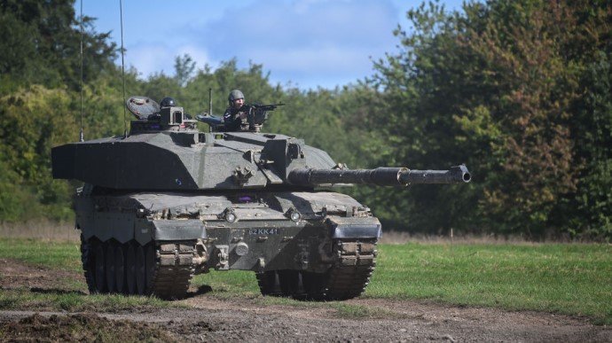 Британія хоче поставити танки Challenger 2 в Україну до кінця березня