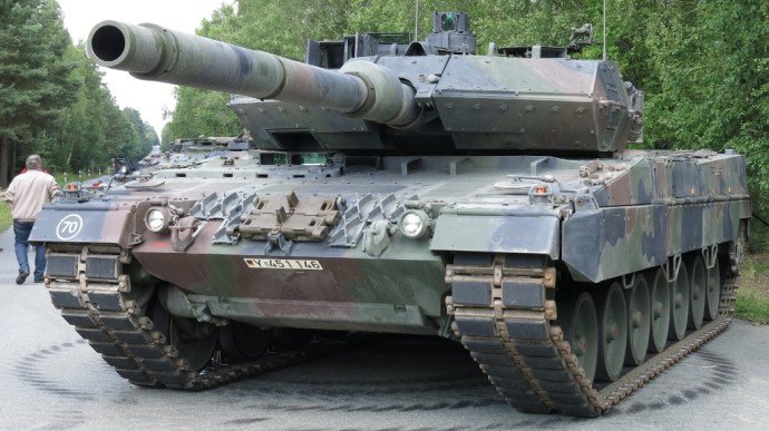 Польща цього тижня відправить в Україну 10 танків Leopard