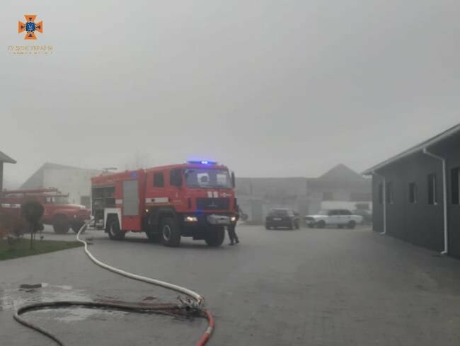 На Богородчанщині сталася пожежа у меблевому цеху