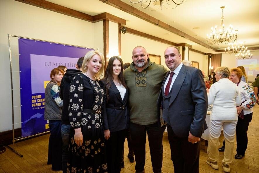 На благодійному аукціоні у Франківську зібрали 3 млн грн для ЗСУ