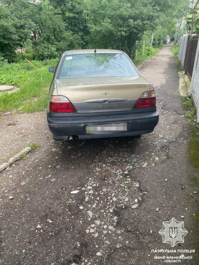 Патрульні склали три адмінматеріали на водія, що мав ознаки сп’яніння та вчинив ДТП