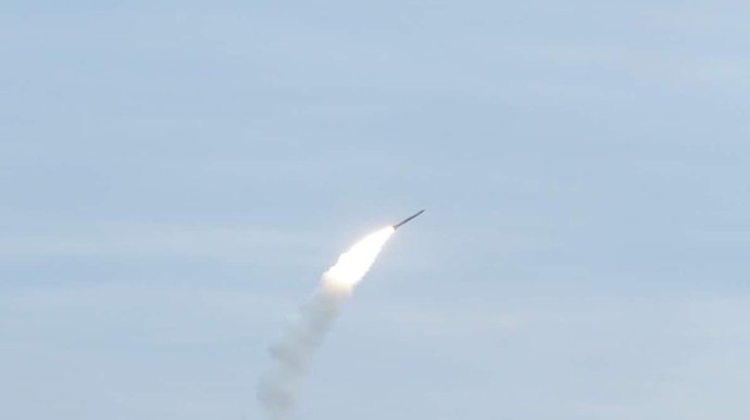 Вночі росіяни атакували військовий аеродром на Хмельниччині, били ракетами з Каспійського моря
