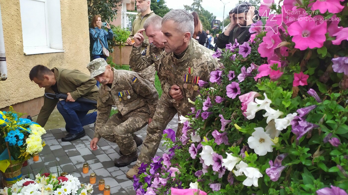 У Калуші вшанували 368 українських бійців, які загинули в боях під Іловайськом, фото-4