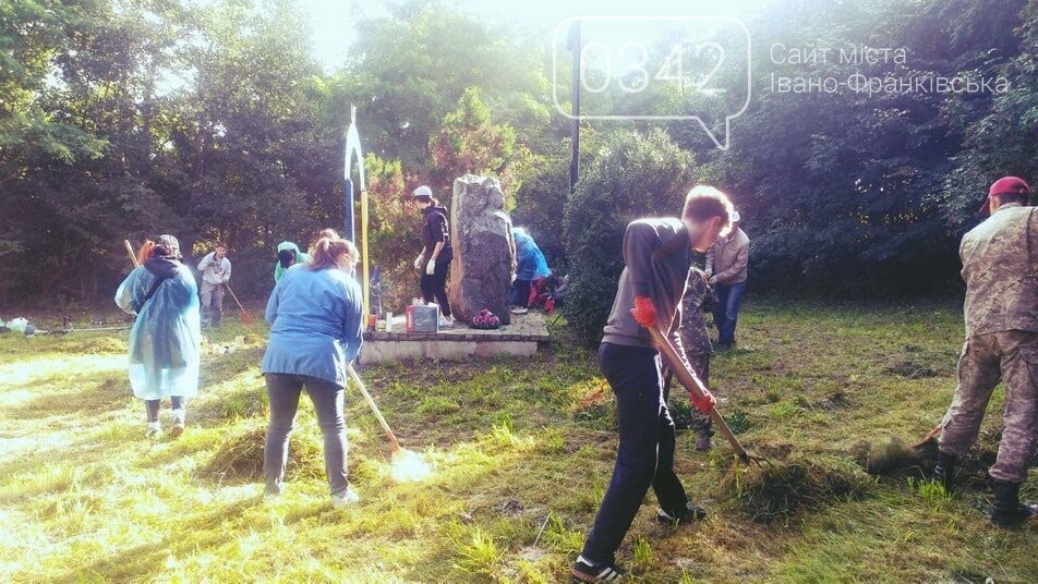 Сім українських цвинтарів впрорядкували прикарпатці у Польщі, фото-1