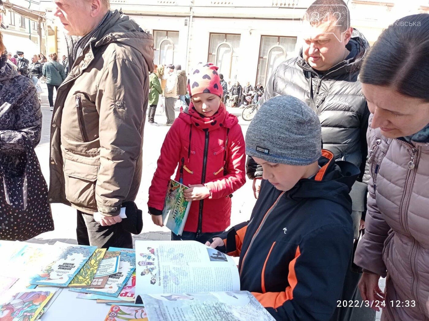Франківців запрошують долучитися до акції та принести книжки, які передадуть переселенцям