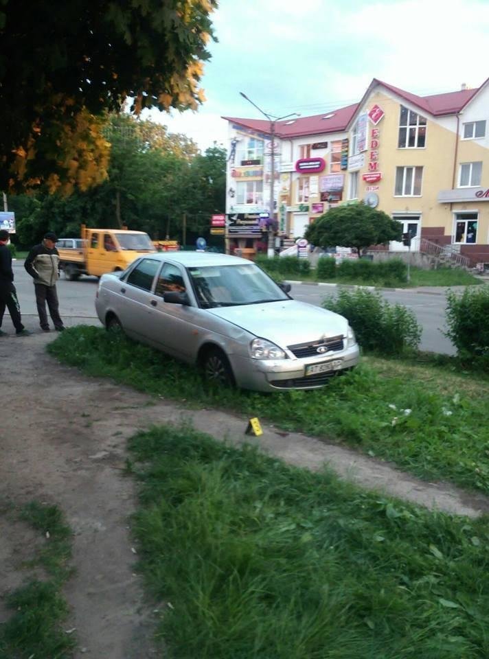 У Калуші водій-епілептик наїхав на жінку і дитину. ФОТО, фото-2 У Калуші водій-епілептик наїхав на жінку і дитину. ФОТО, фото-2