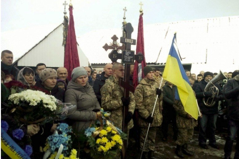 На Коломийщині прощалися із бійцем Іваном Дубеєм, який заги..., фото-1 На Коломийщині прощалися із бійцем Іваном Дубеєм, який загинув від кулі снайпера, фото-1