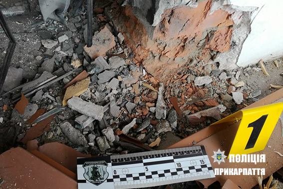 На Прикарпатті намагались підірвати музей Степана Бандери...., фото-1 На Прикарпатті намагались підірвати музей Степана Бандери. ФОТО, фото-1