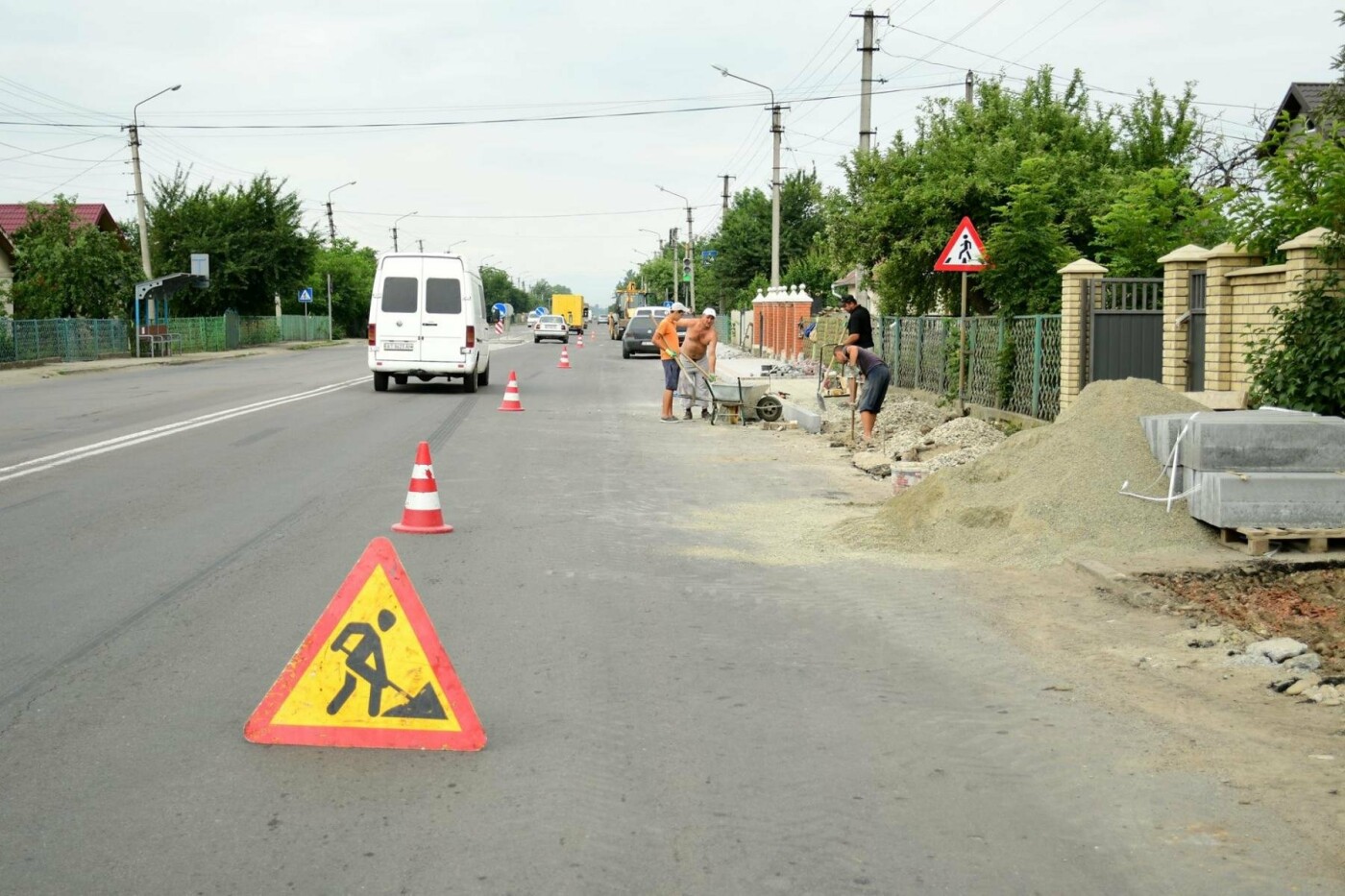 В Крихівцях та Вовчинці облаштовують тротуари. ФОТО, фото-1 В Крихівцях та Вовчинці облаштовують тротуари. ФОТО, фото-1