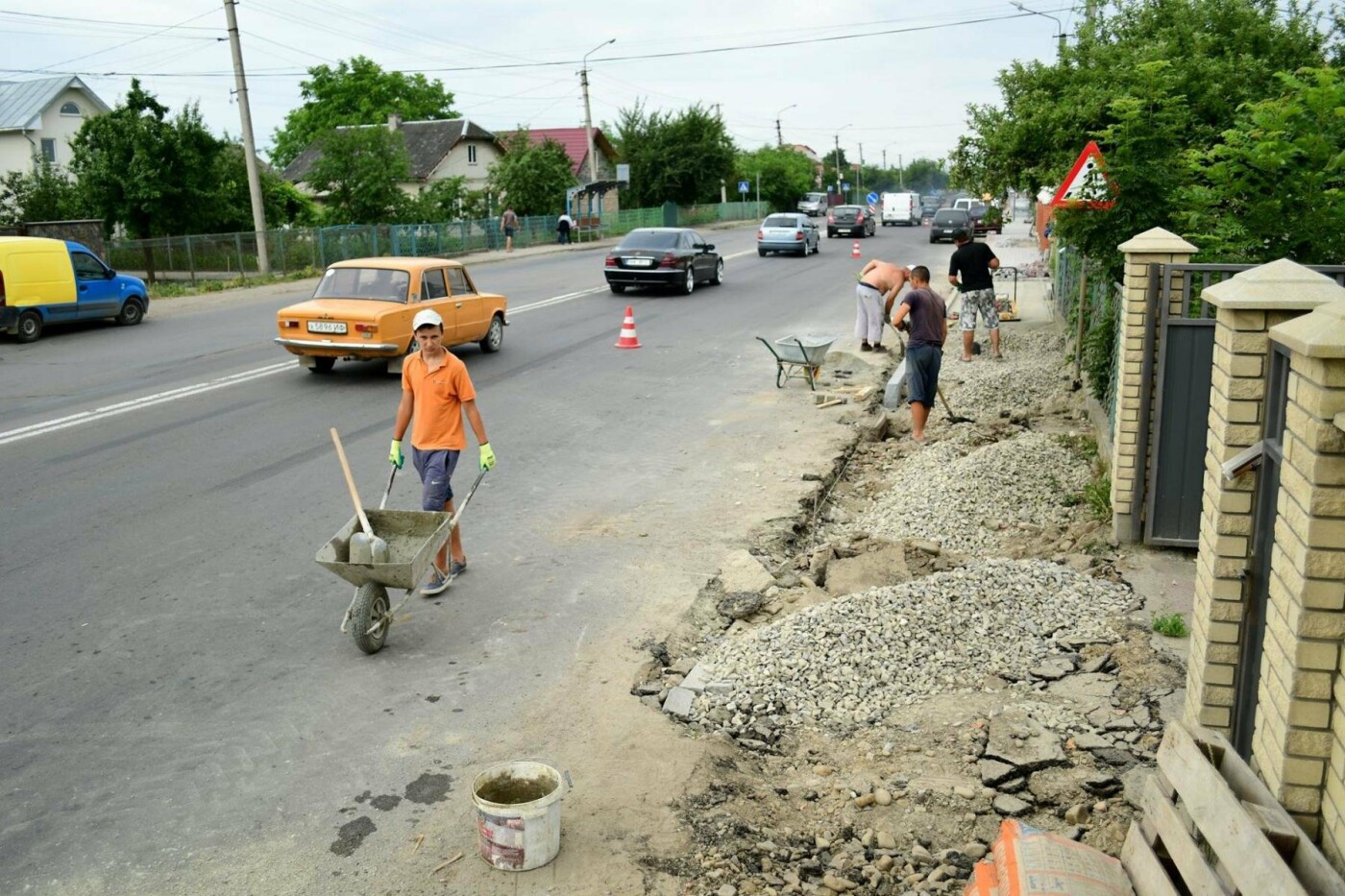 В Крихівцях та Вовчинці облаштовують тротуари. ФОТО, фото-8 В Крихівцях та Вовчинці облаштовують тротуари. ФОТО, фото-8