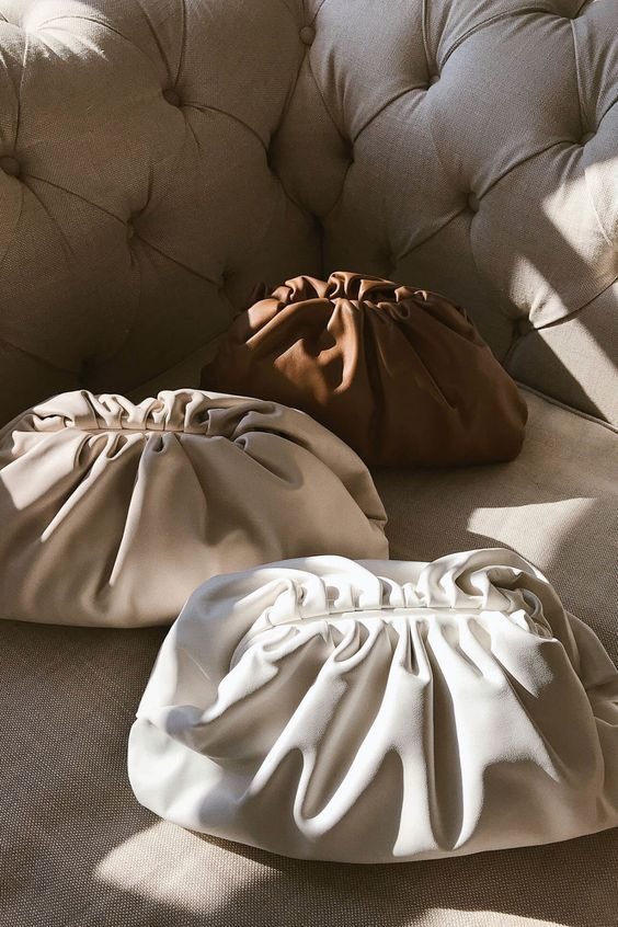 Клатчі Bottega Veneta. Фото - pinterest.ru Клатчі Bottega Veneta. Фото - pinterest.ru