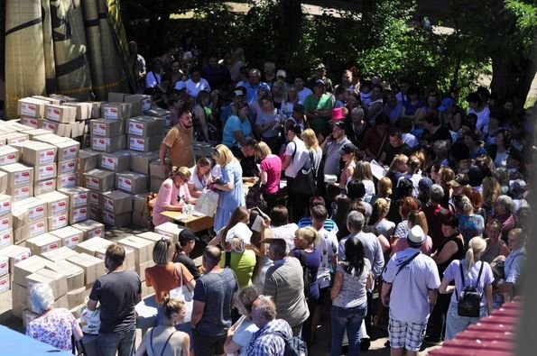 Переселенцям, які мешкають у Калуші передали 12 тонн гуманітарної допомоги