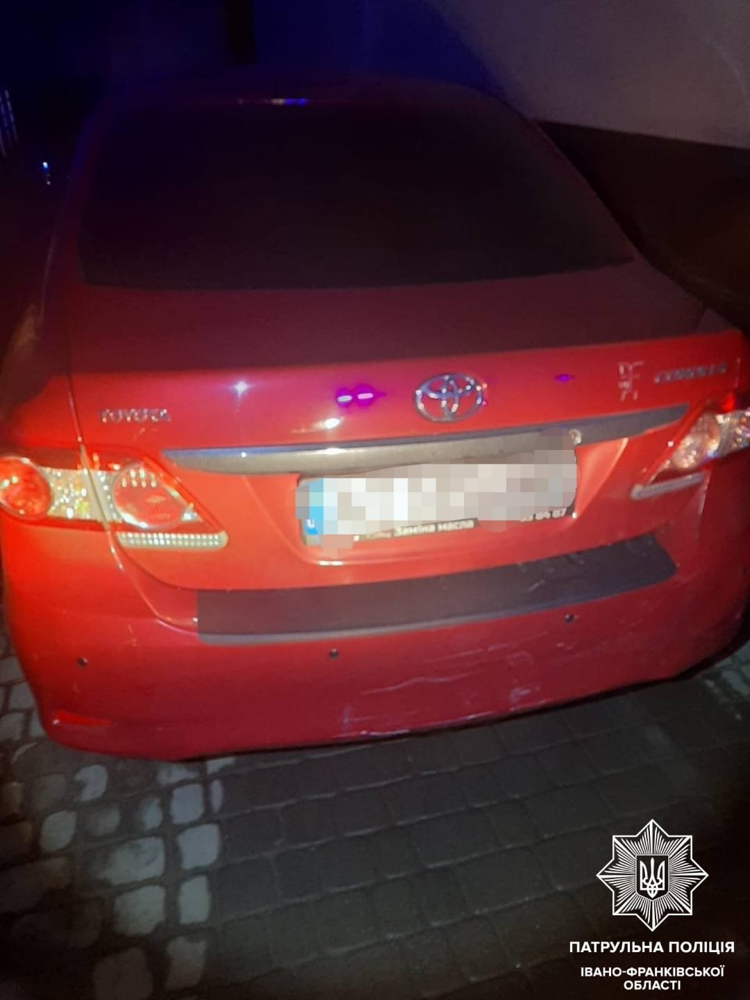 У Франківську патрульні спіймали неповнолітнього водія з підробленим посвідченням