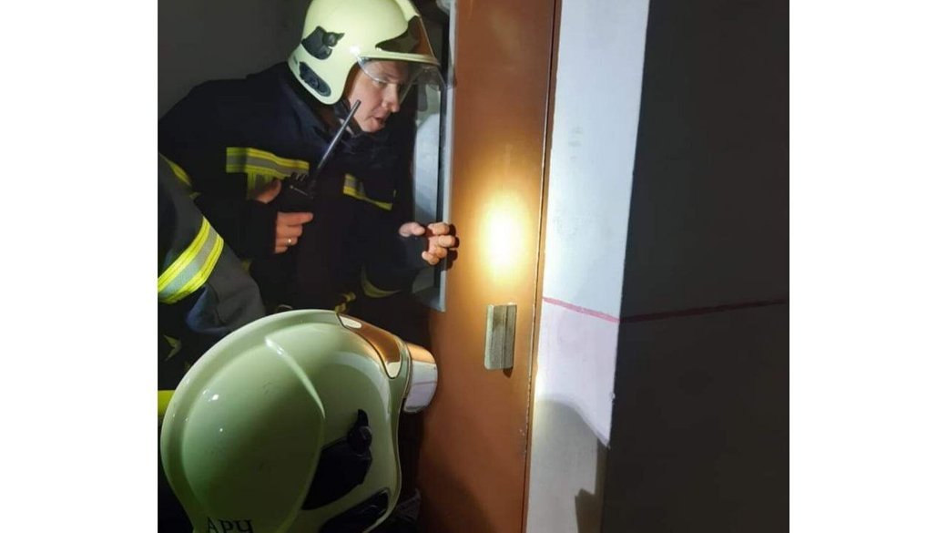 В Івано-Франківську рятувальники двічі допомогли людям, які застрягли у ліфті