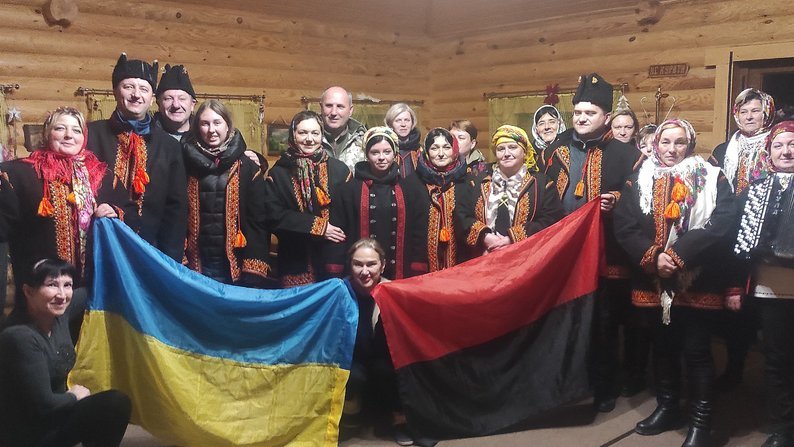 На Івано-Франківщині колядники зібрали понад 250 тис. грн для ЗСУ