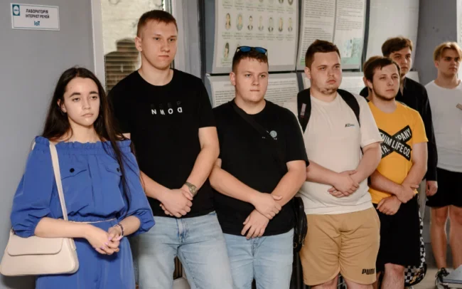 В університеті нафти і газу відкрили пам'ятний стенд полеглим студентам-захисникам