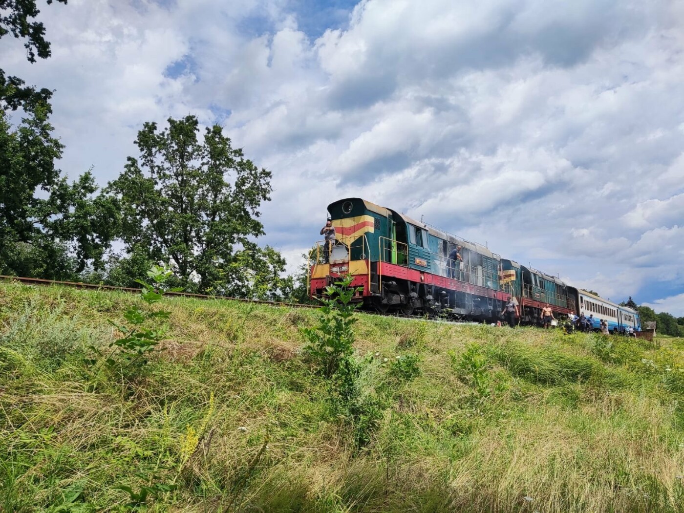 На Калущині потяг загорівся під час руху