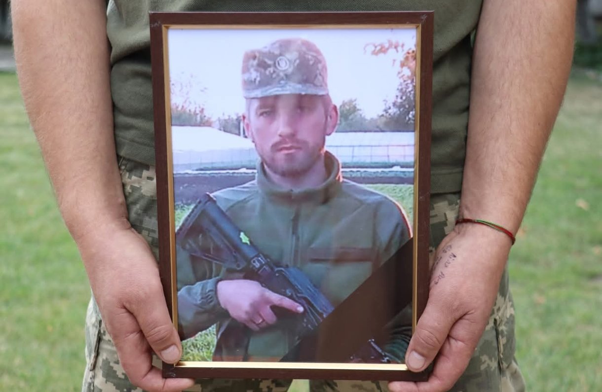 Прощання із загиблим на війні воїном-священником Юрієм Воликом