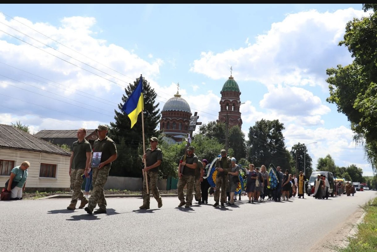 Прощання із загиблим на війні воїном-священником Юрієм Воликом