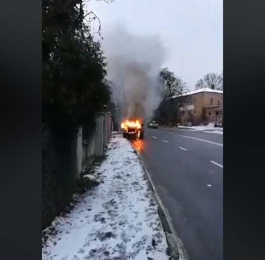 В Калуші ввечері вщент згоріло авто. ВІДЕО В Калуші ввечері вщент згоріло авто. ВІДЕО, Любомир Демчук