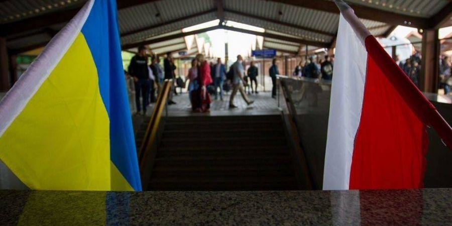 Ціле покоління виїхало. Що відбувається з українцями, які шукають кращого життя в Польщі