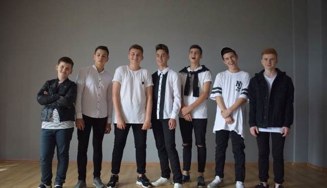Франківський гурт Seventeens випустив кліп з кавером на відому пісн... Франківський гурт Seventeens випустив кліп з кавером на відому пісню, pressman
