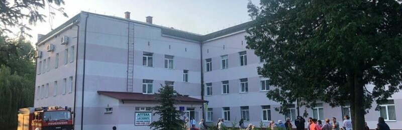 Пішла по ягоди і зникла: на Прикарпатті 12 рятувальників з собаками шукають заблукалу жінку