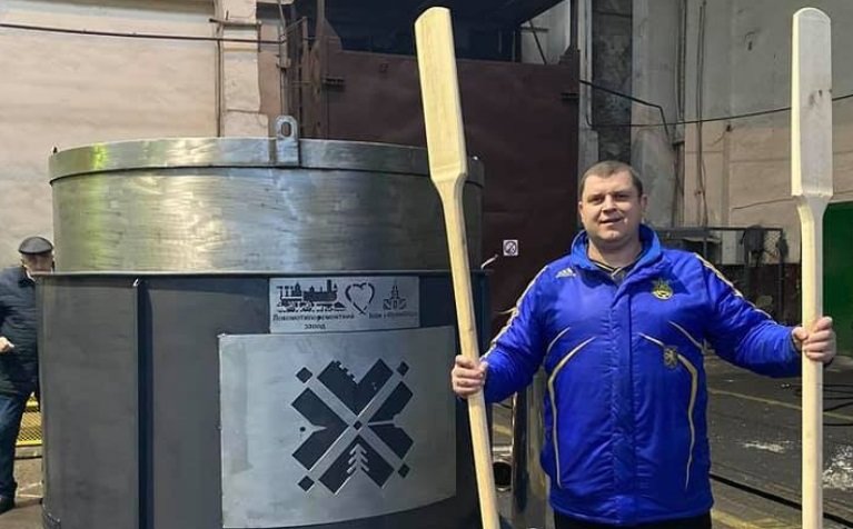 Гастрономічний рекорд: в Івано-Франківську зварили тонну баноша Гастрономічний рекорд: в Івано-Франківську зварили тонну баноша , pressman