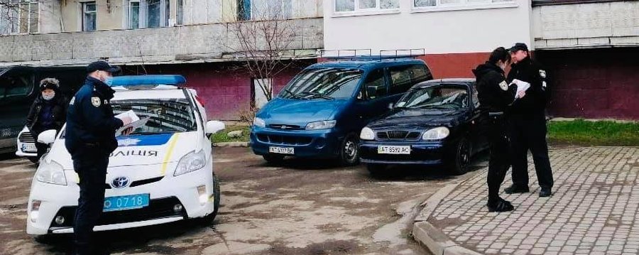 У Франківську невідомий ножем поранив чоловіка.