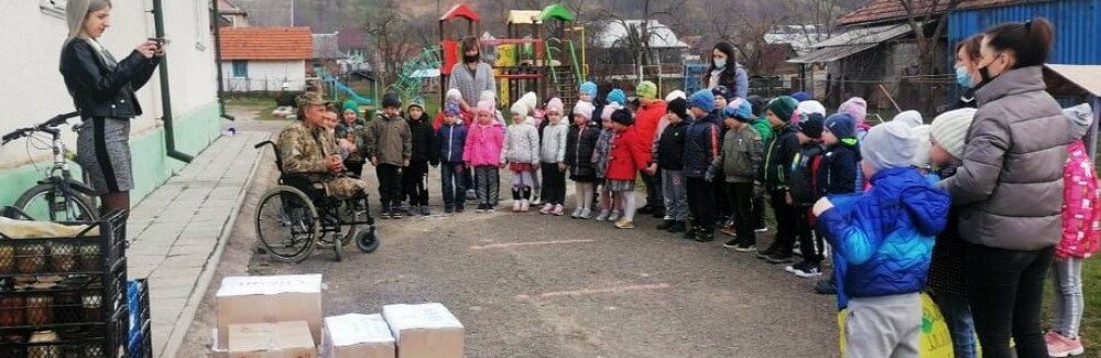 На Прикарпатті стартували передвеликодні благодійні акції на підтримку українських воїнів.