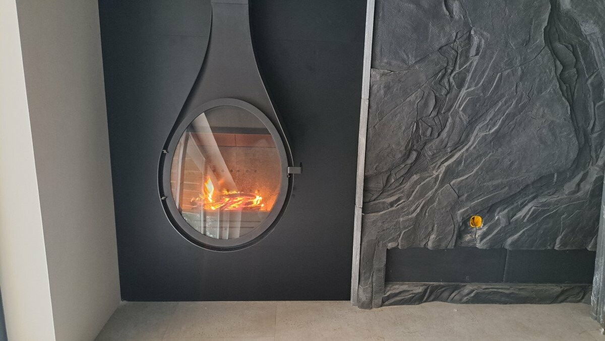 Встановлений камін у приватному будинку – сучасне оздоблення Встановлений камін у приватному будинку – сучасне оздоблення